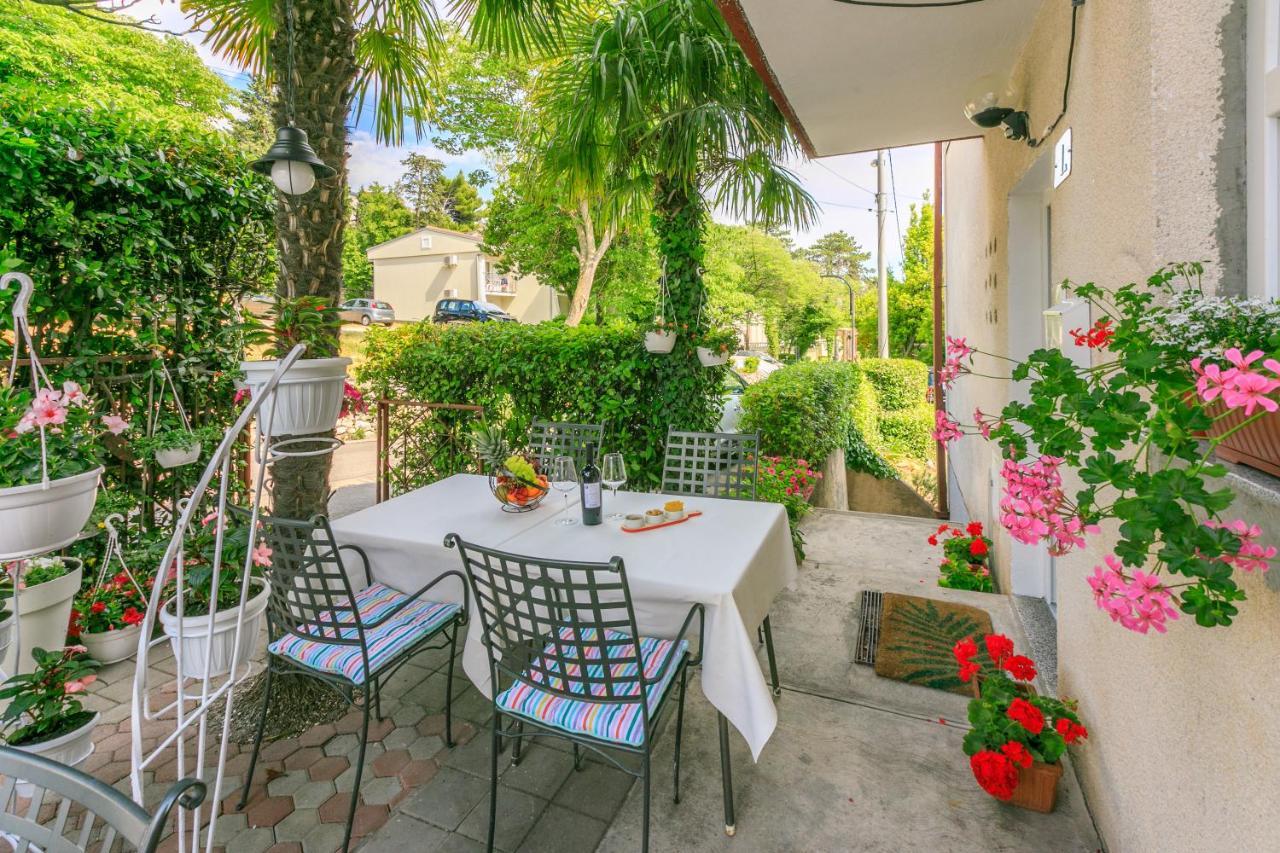 Apartment Carpe Diem "Pet Friendly" Crikvenica Exteriör bild