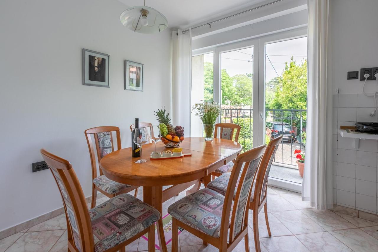 Apartment Carpe Diem "Pet Friendly" Crikvenica Exteriör bild